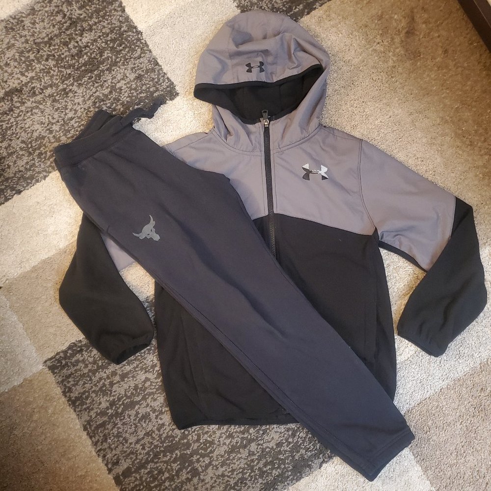 Under Armour sweat pants and hoodie size M big boys